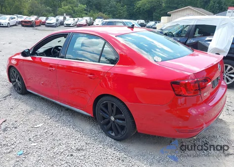 2013 Volkswagen Jetta Gli Autobahn z USA, uszkodzony, nr VIN 3VW567AJ6DM248015